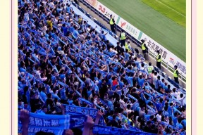 华体会-包含大连坐镇主场，力争对手挑战大连一方的词条