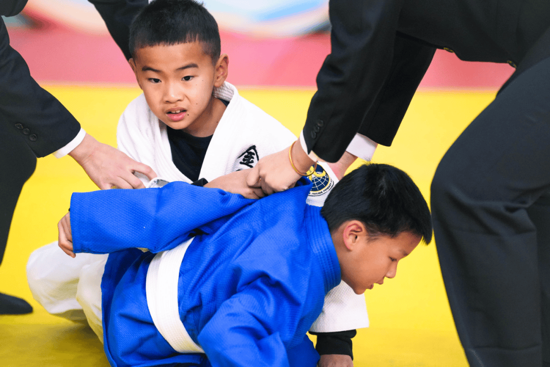 华体会app-关于加拿大选手在柔道比赛中大放异彩,取得胜利的信息  第2张 华体会app-关于加拿大选手在柔道比赛中大放异彩,取得胜利的信息  第2张