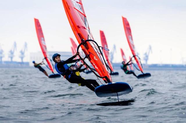 华体会hth-关于帆船比赛中最后关头超越，谁能夺冠？的信息  第1张